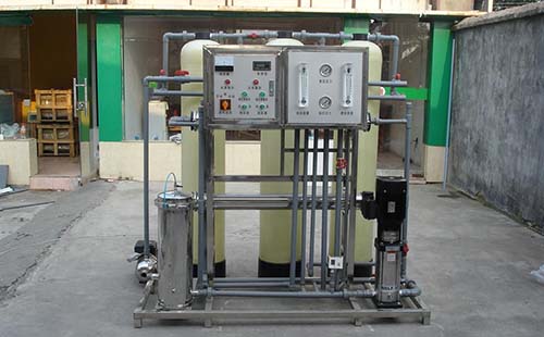 ���B͸���C(j��)�����е�ע�����(xi��ng)