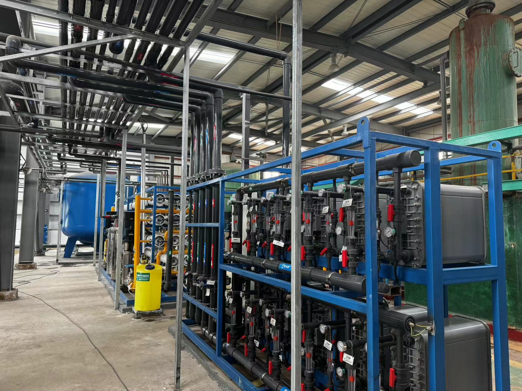 反滲透設(shè)備 反滲透設(shè)備